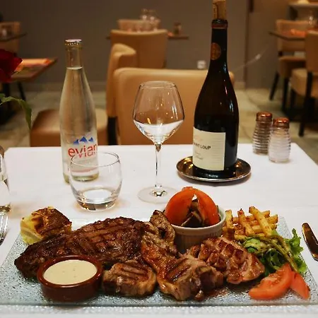 Le Grand Moliere 3* Пезенас