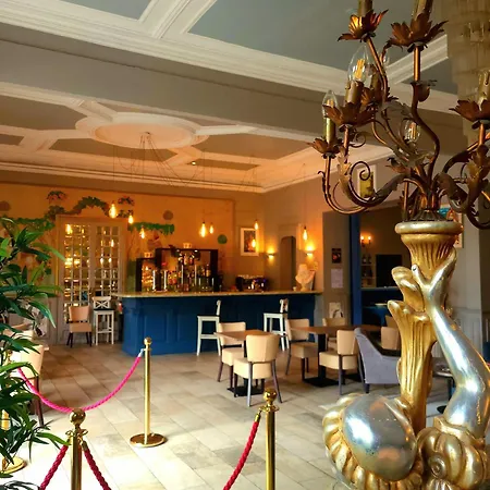 Le Grand Moliere 3* Пезенас