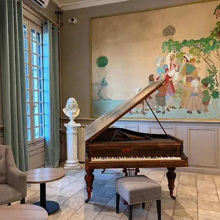 ホテル The Originals Boutique, Le Grand Moliere, ペズナ