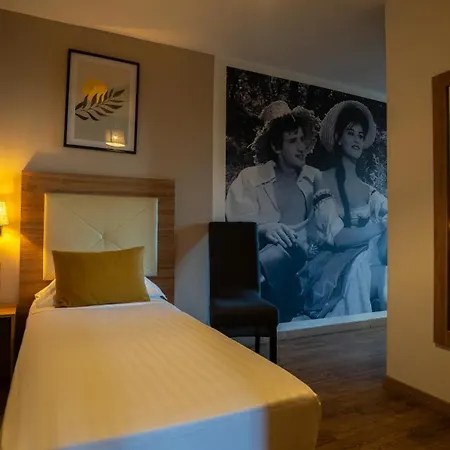 The Originals Boutique, Le Grand Moliere,