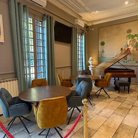 Hotel Le Grand Molière 3*