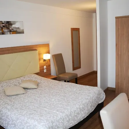 Отель Le Grand Moliere 3*