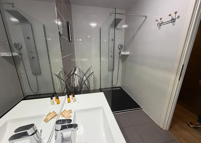 The Originals Boutique, Le Grand Moliere, Szálloda Pézenas