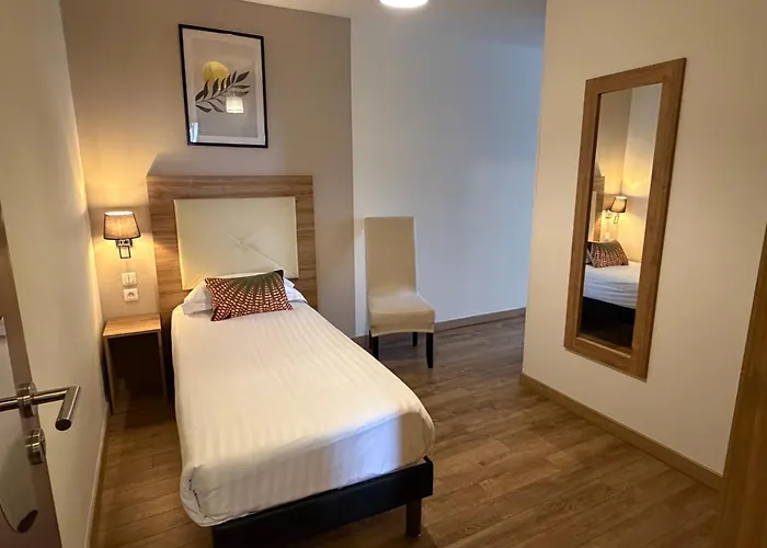 Szálloda The Originals Boutique, Le Grand Moliere, Pézenas